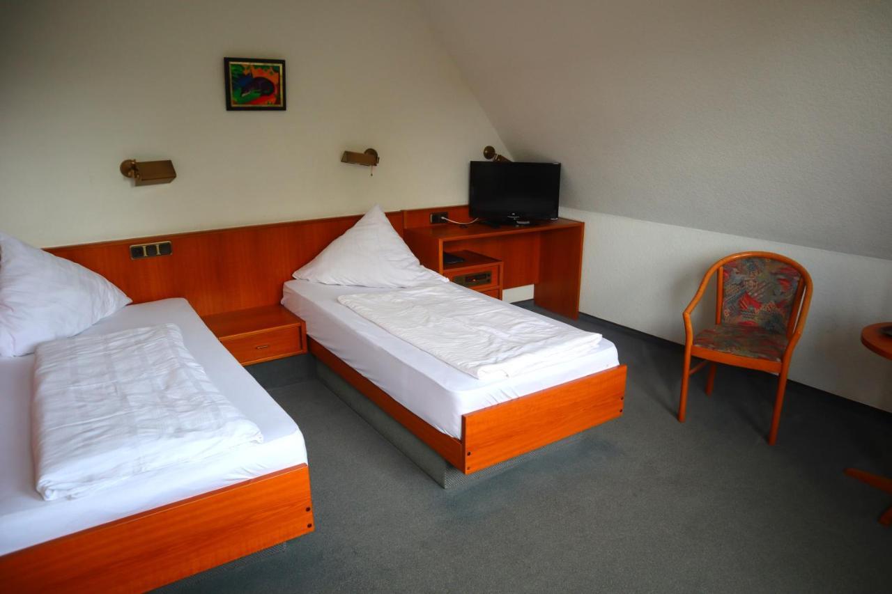 Pension Zur Harburg Hotel Uslar Exterior photo