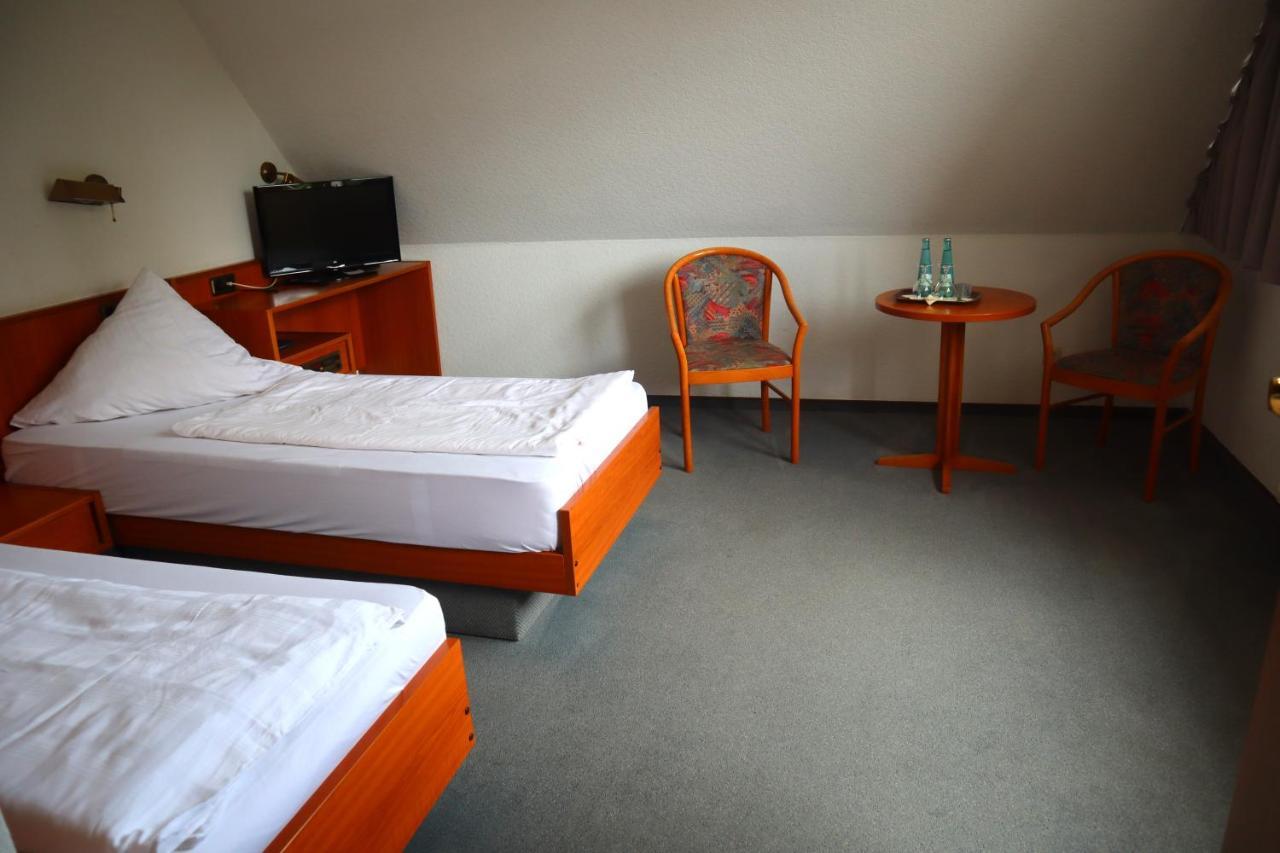 Pension Zur Harburg Hotel Uslar Exterior photo